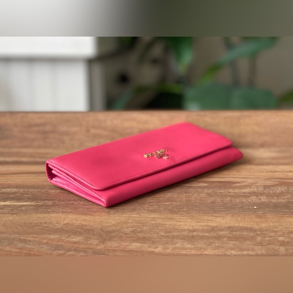 Authentic Prada Pink Saffiano Wallet on Chain - Picture 2 of 9